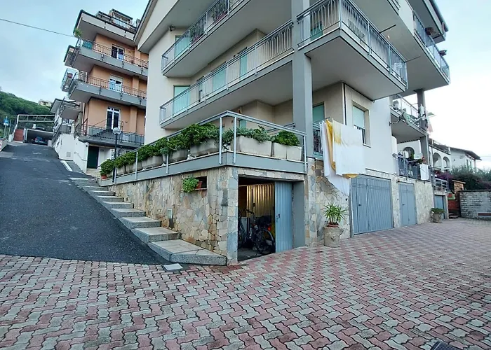 Sea View Parking & Bike Box