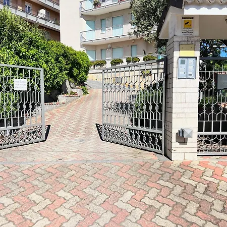 公寓 Sea View Parking & Bike Box