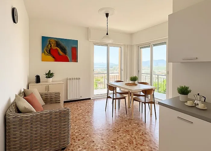 Lejlighed Sea View Parking & Bike Box Pietra Ligure